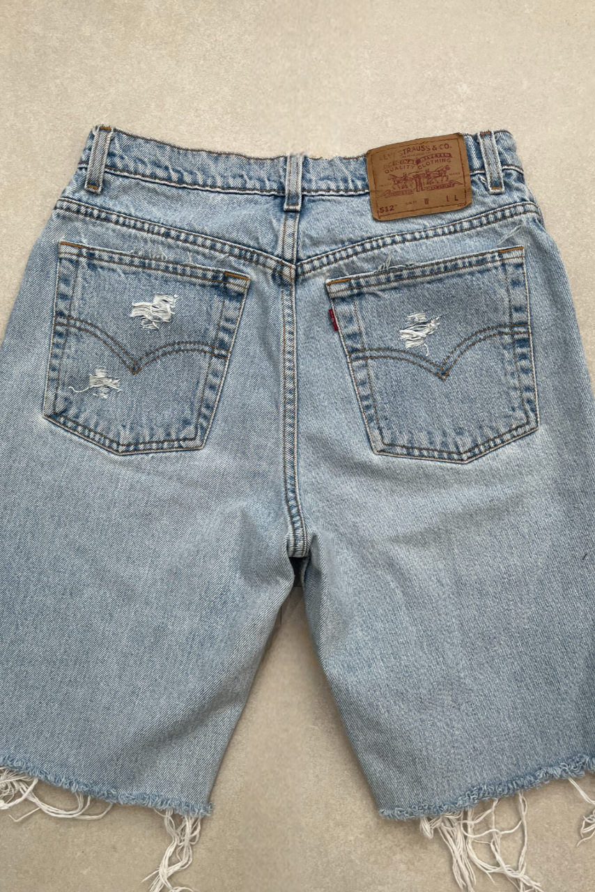 "DAD" VINTAGE LEVI DENIM SHORT- W30" - CLOSET LUNA