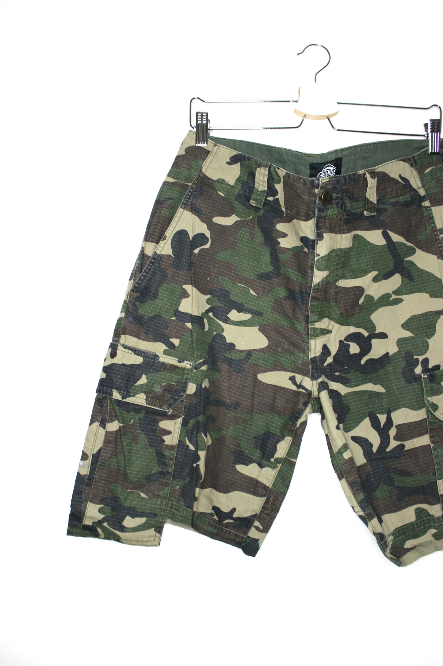 DICKIES CUSTOM CAMO CARGO SHORTS - CLOSET LUNA