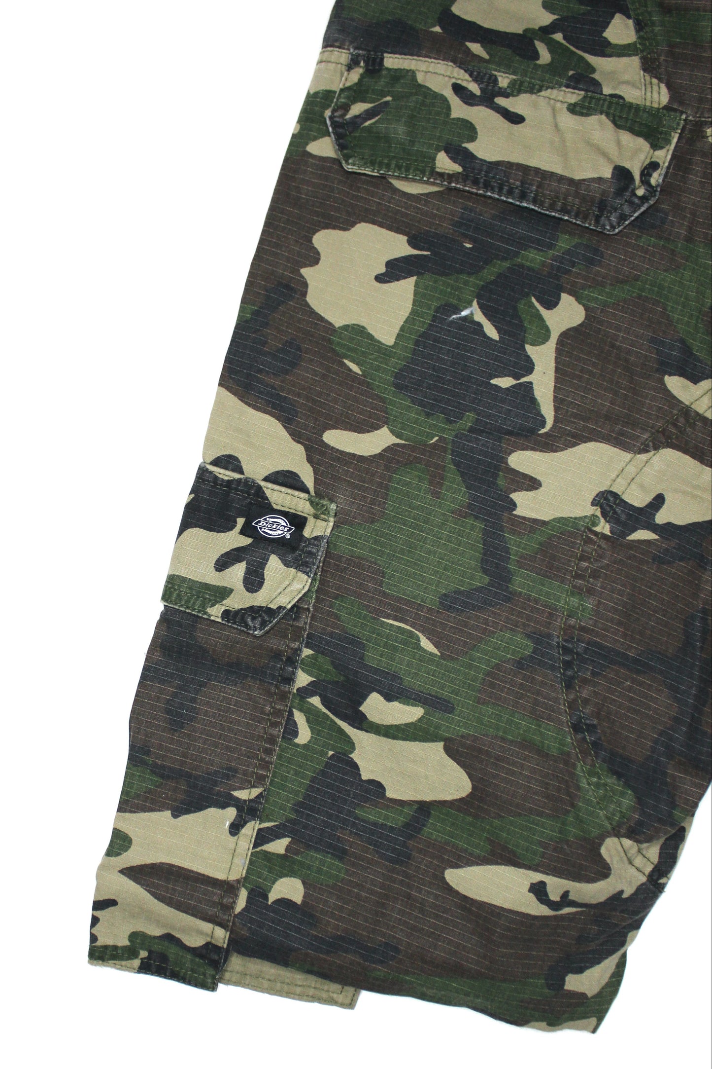 DICKIES CUSTOM CAMO CARGO SHORTS - CLOSET LUNA