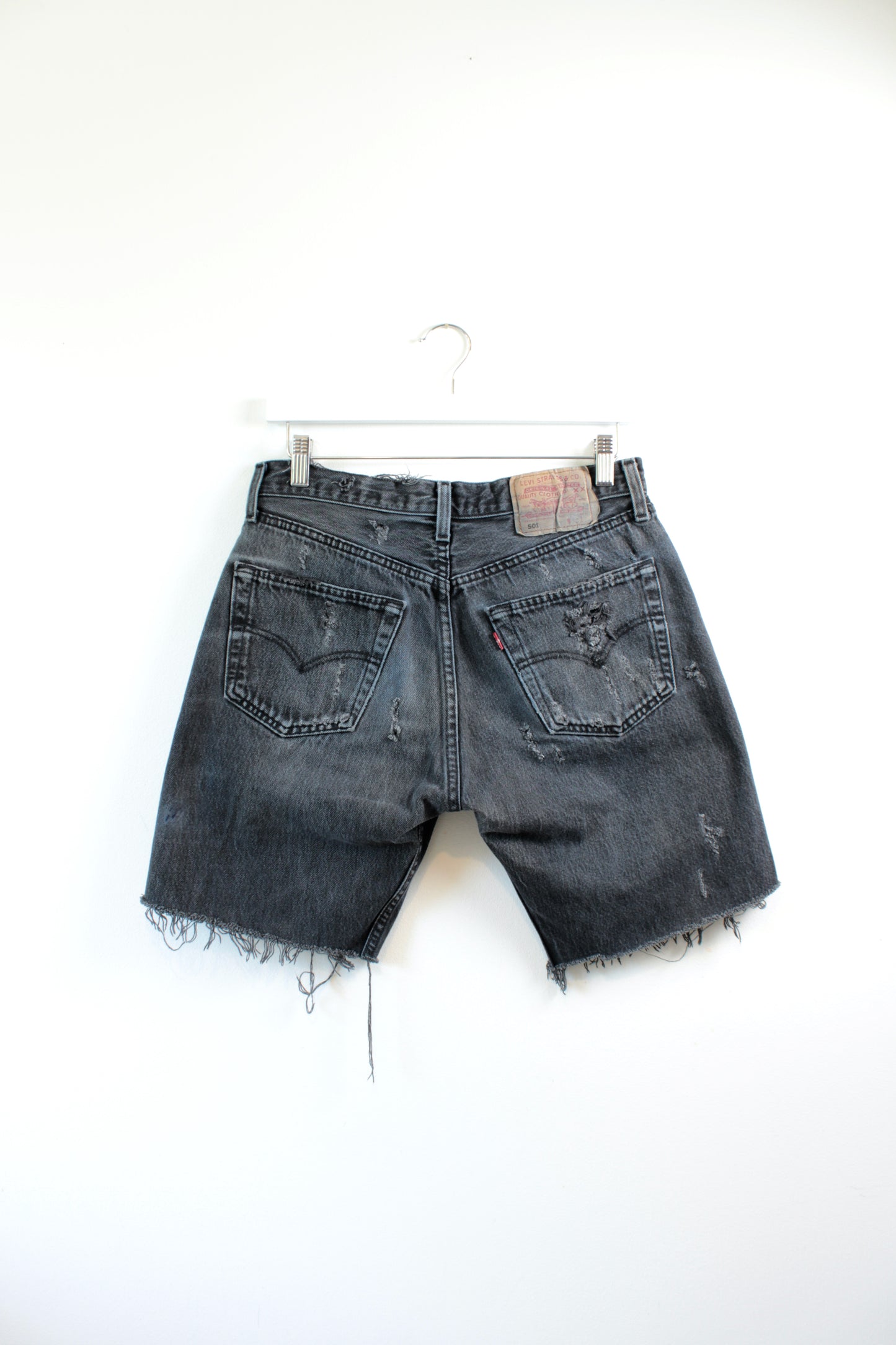"DAD" VINTAGE 501 LEVI SHORTS W29" - CLOSET LUNA