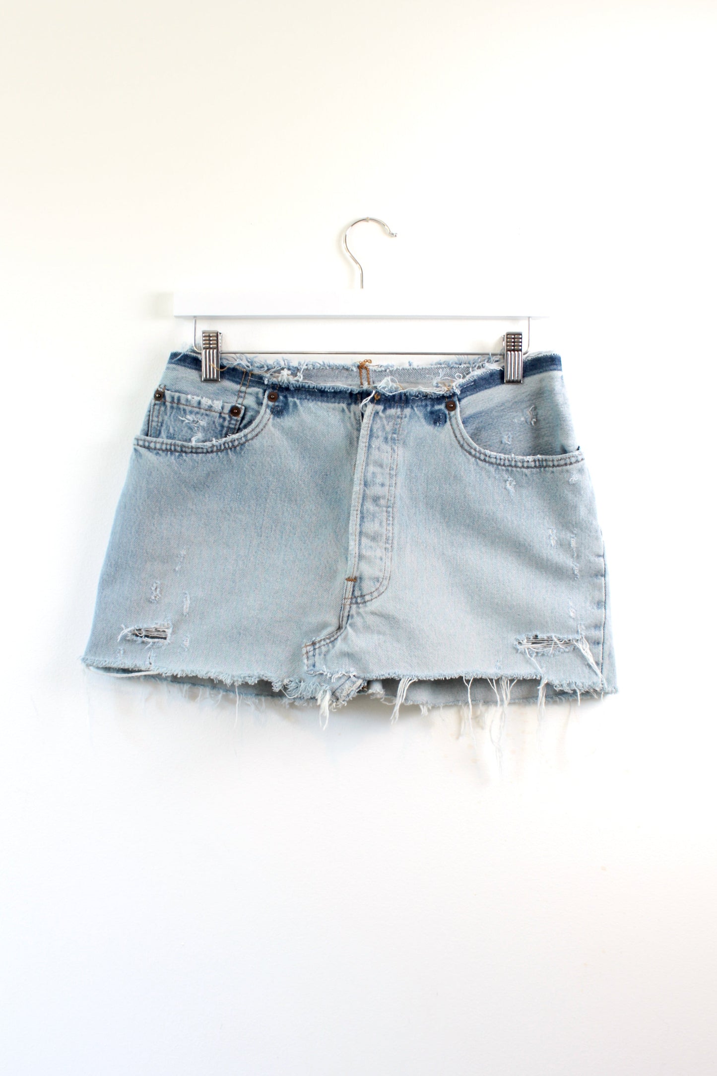"NO WAISTBAND" LEVI MINI SKIRT W28" - CLOSET LUNA