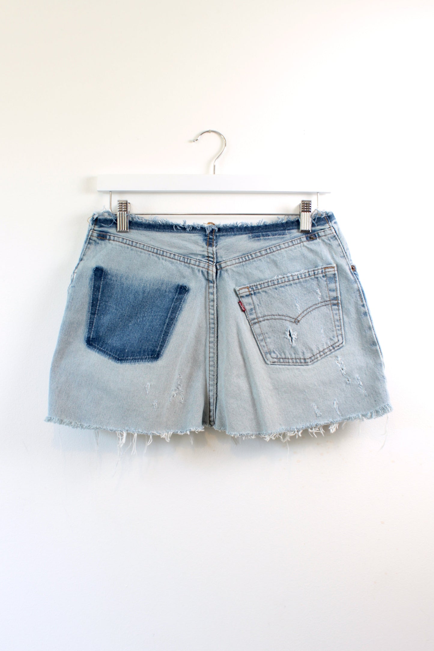 "NO WAISTBAND" LEVI MINI SKIRT W28" - CLOSET LUNA