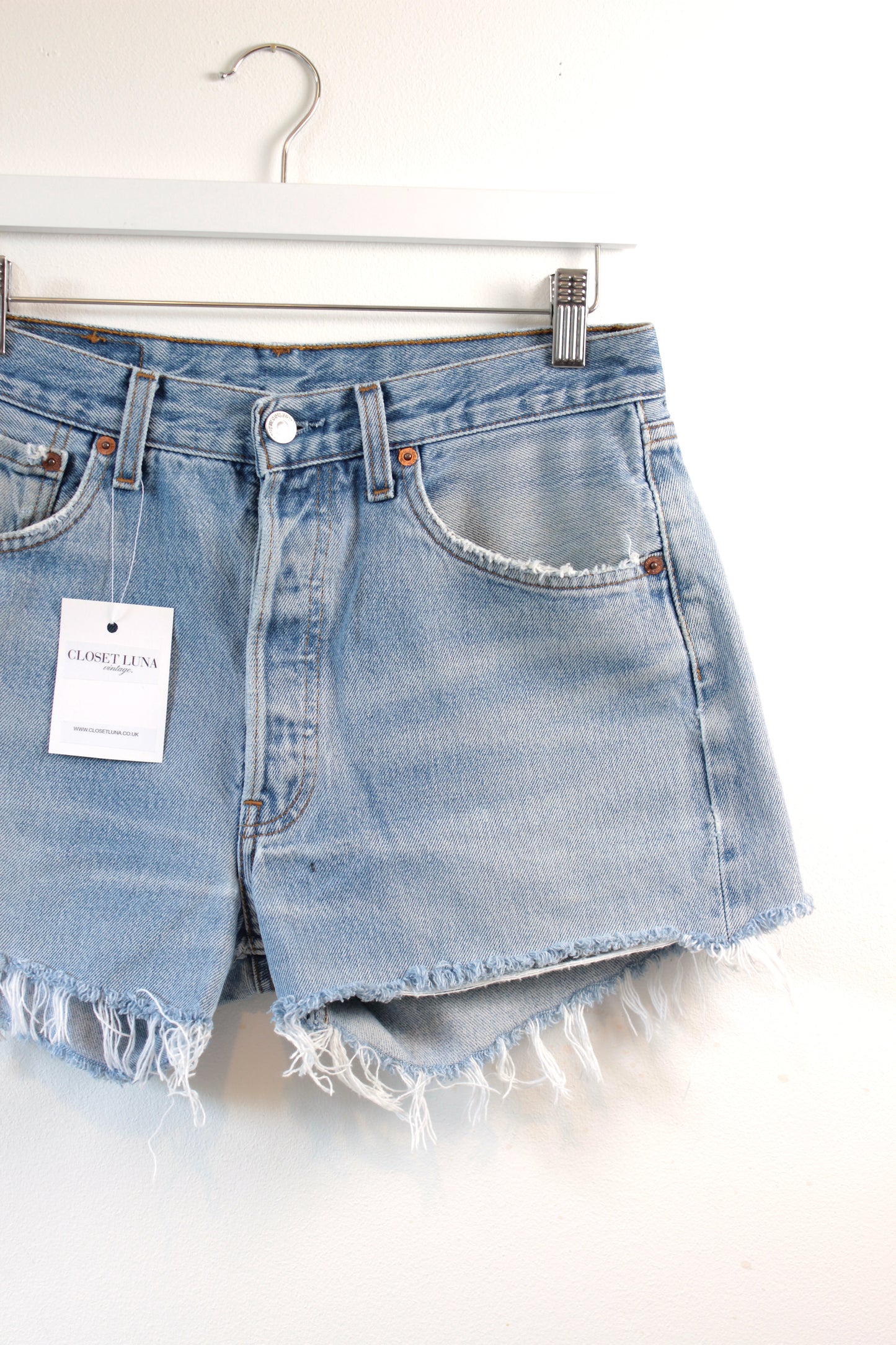 CLASSIC VINTAGE LEVI 501 SHORTS W28 - CLOSET LUNA