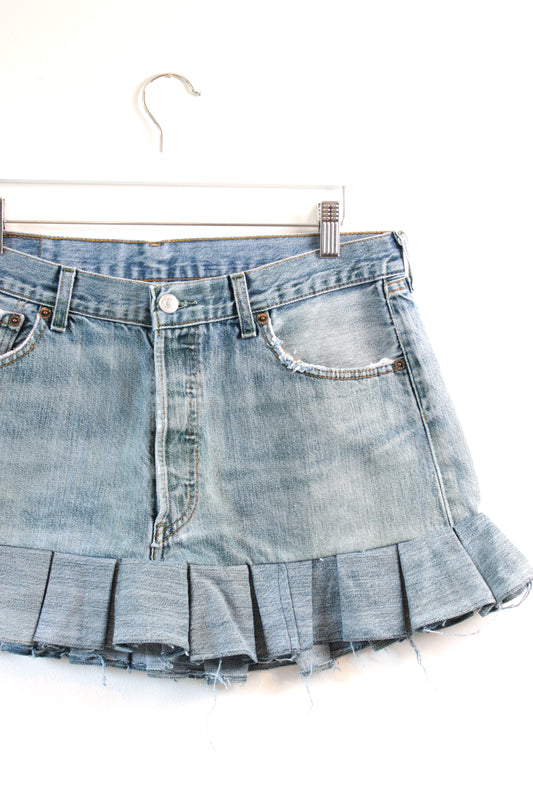 PLEATED REWORKED VINTAGE LEVI DENIM MINI SKIRT W32 - CLOSET LUNA