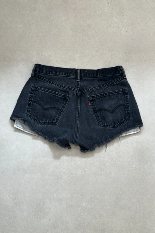 "MINI" VINTAGE DENIM LEVI SHORTS - W31" - CLOSET LUNA
