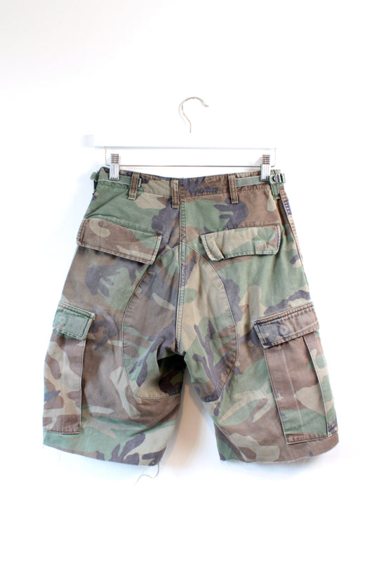 VINTAGE CAMO CARGO SHORTS - CLOSET LUNA