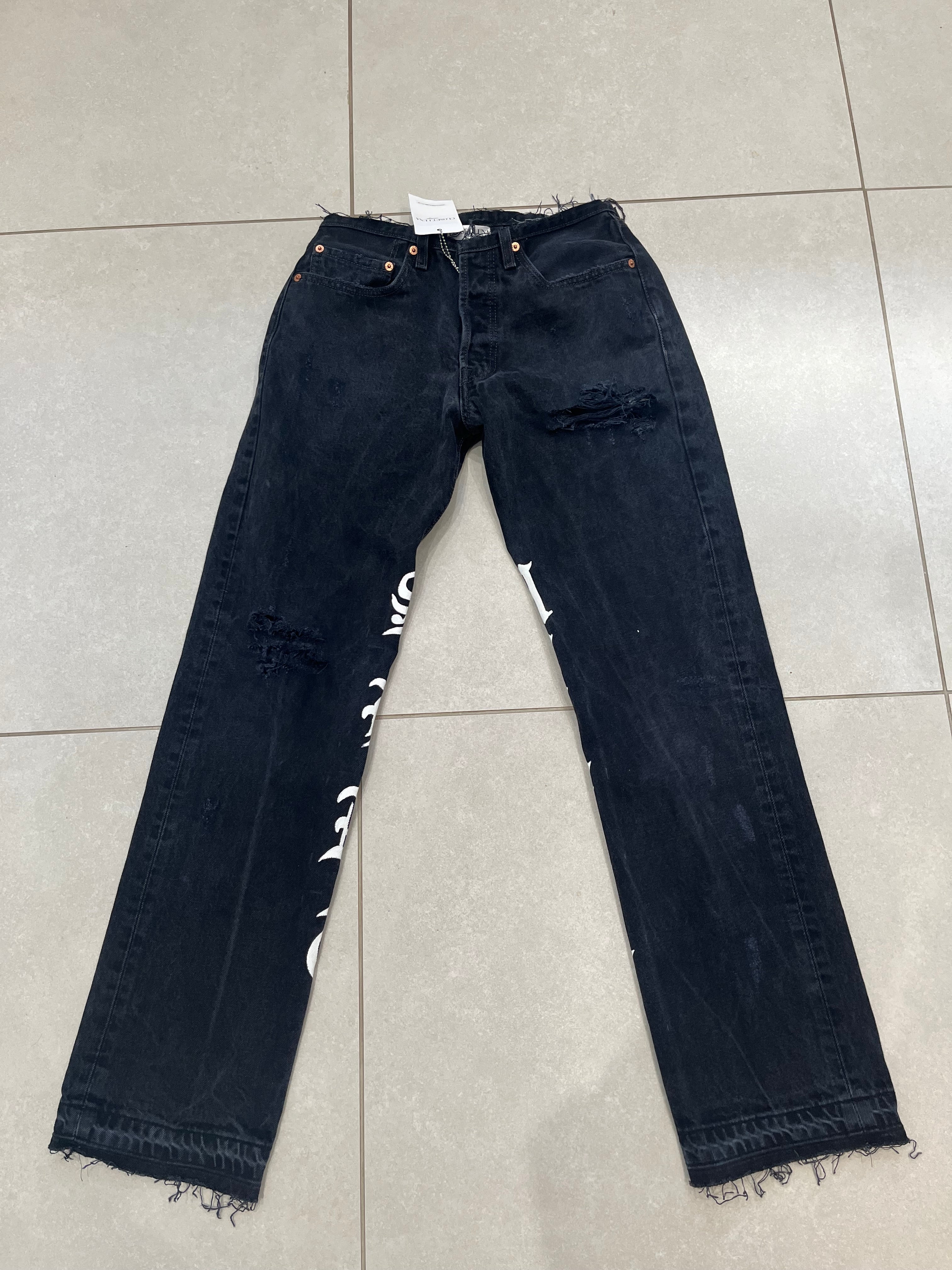Luna Low Script Jeans - CLOSET LUNA