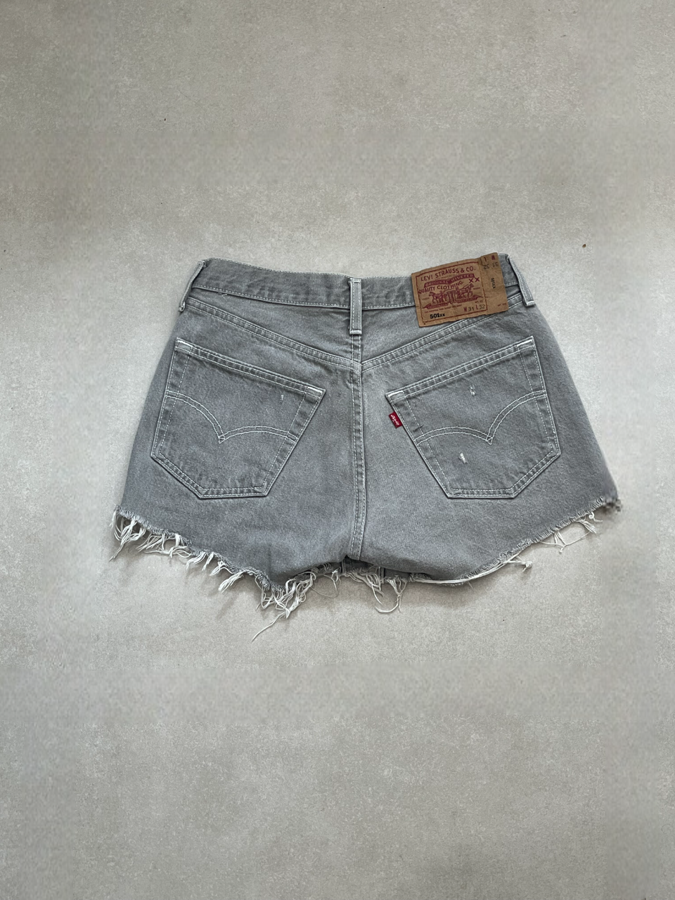 "MODEL" VINTAGE LEVI SHORT -W29" LUNA - CLOSET LUNA