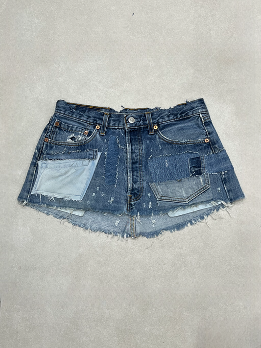 "DISTRESSED" VINTAGE LEVI MINI SKIRT W30" - CLOSET LUNA