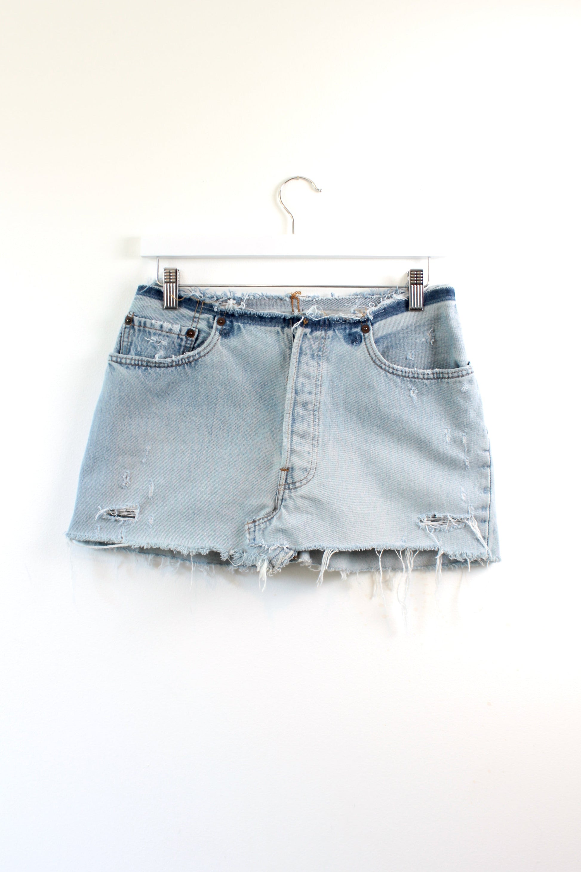 "NO WAISTBAND" LEVI MINI SKIRT W28" - CLOSET LUNA