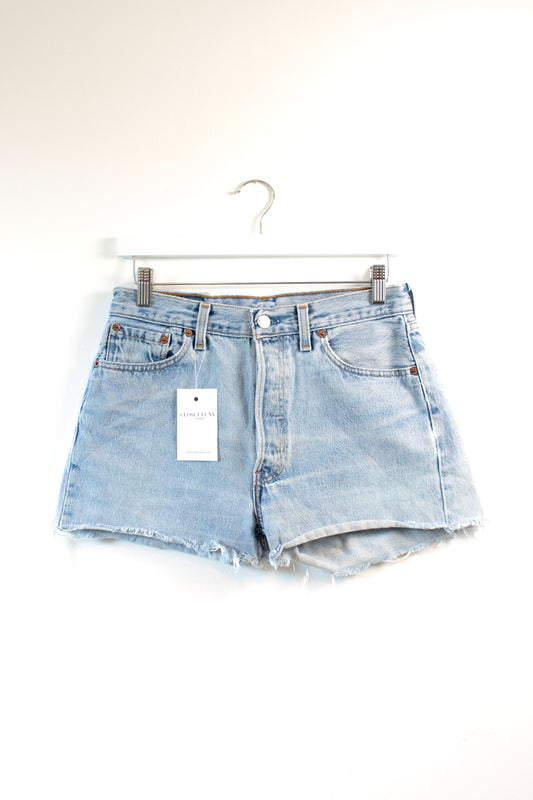 CLASSIC VINTAGE LEVI 501 SHORT W28