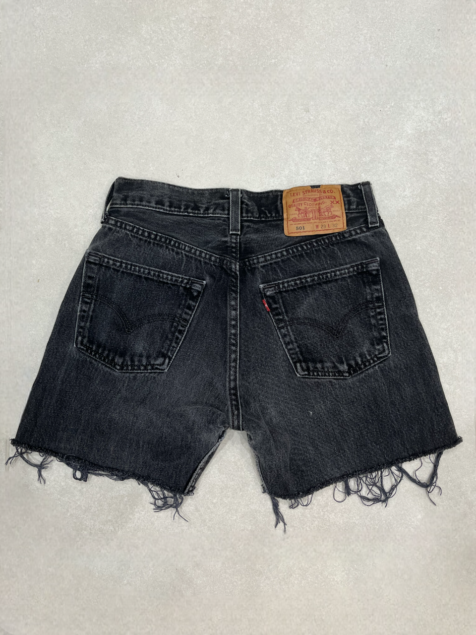 "DAD" VINTAGE LEVI DENIM SHORT - W27" - CLOSET LUNA